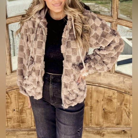 NWT BiBi Cozy Mocha Checkered Sherpa Hooded Jacket - Picture 16 of 16